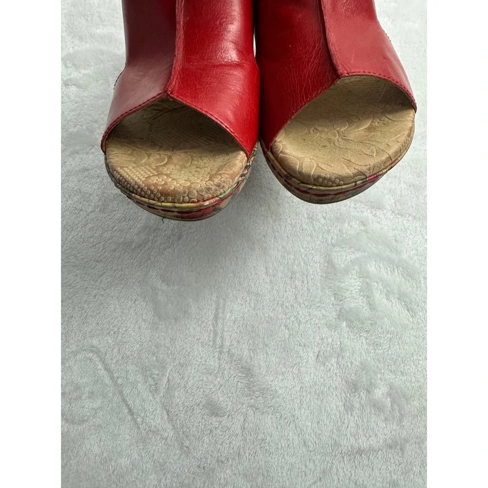 BOC Born Concept Red Leather Floral Cork Wedge Mules Women's Size 8M